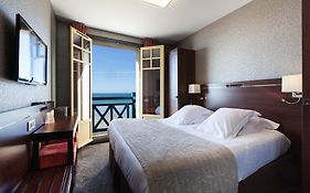 Les Ambassadeurs, Logis Hotel, Sa Creperie Et Son Rooftop - Saint Malo Plage